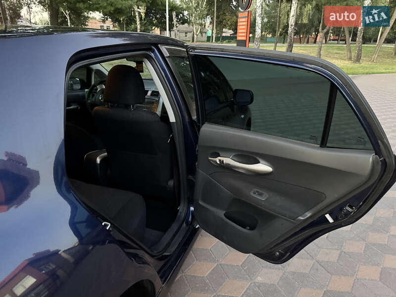 Хетчбек Toyota Auris 2007 в Лубнах