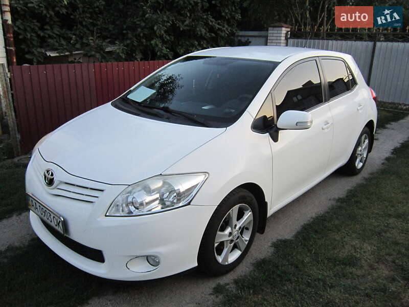 Toyota Auris 2012