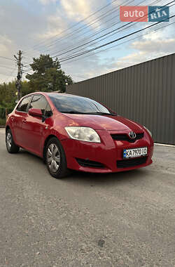 Хэтчбек Toyota Auris 2007 в Киеве