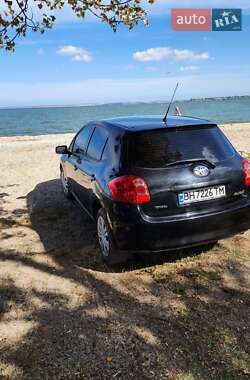 Хэтчбек Toyota Auris 2008 в 