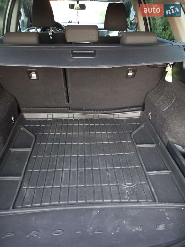 Универсал Toyota Auris 2014 в Обухове