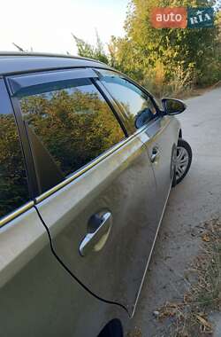 Универсал Toyota Auris 2014 в 