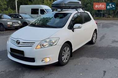 Хетчбек Toyota Auris 2011 в Києві