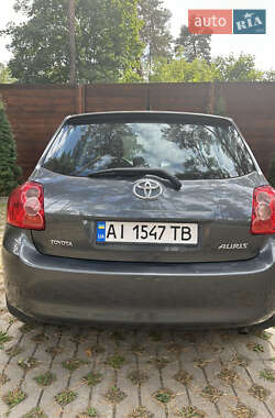 Хэтчбек Toyota Auris 2008 в 