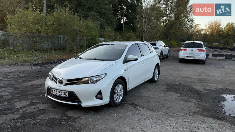 Хетчбек Toyota Auris 2014 в Василькові