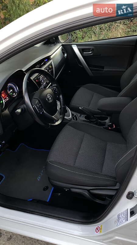 Хетчбек Toyota Auris 2014 в Василькові