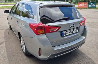 Универсал Toyota Auris 2013 в 