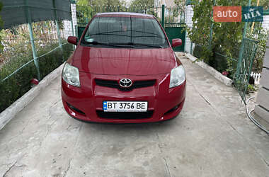 Хетчбек Toyota Auris 2007 в 