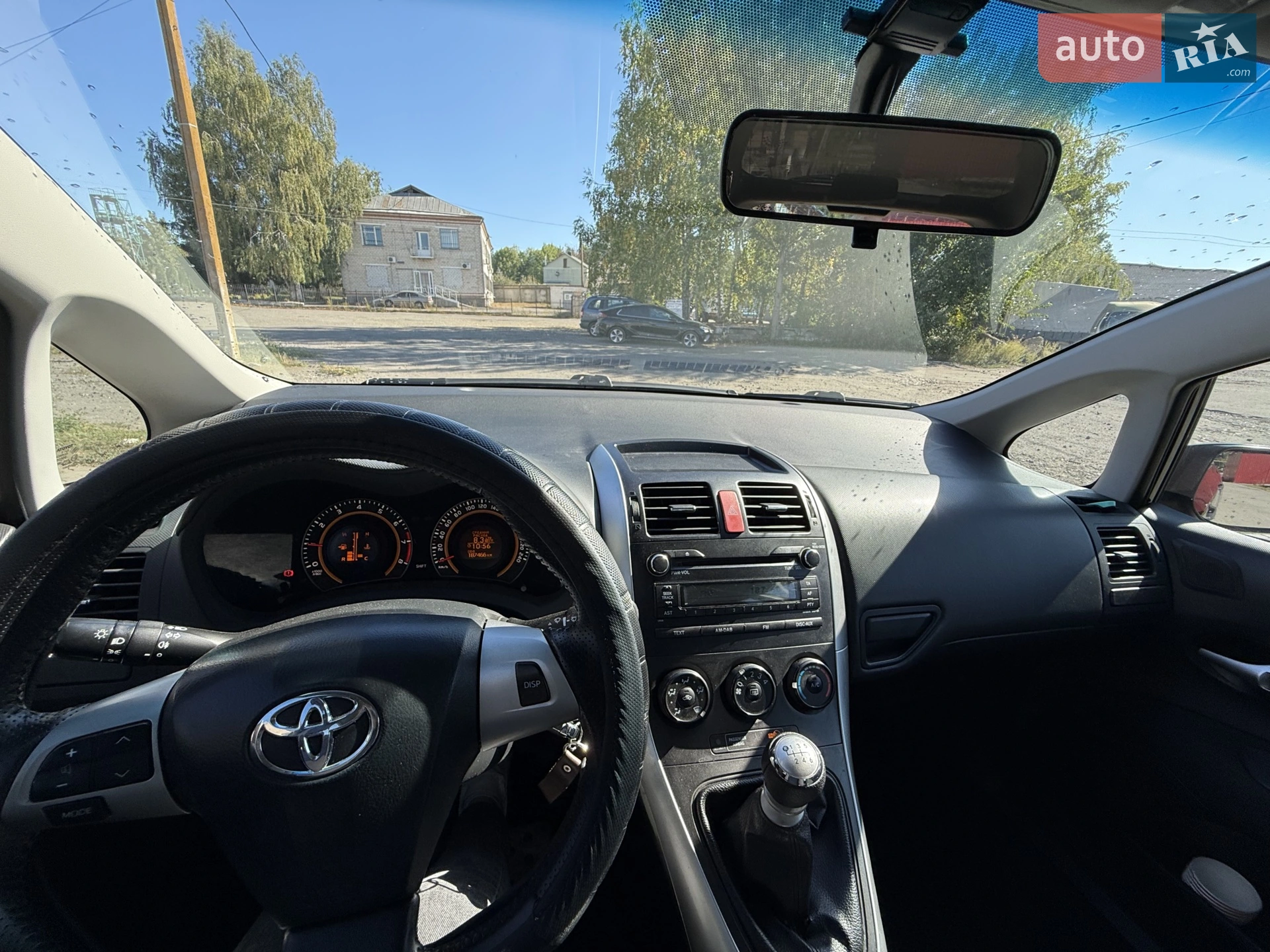2010 Toyota Auris - мініатюра 8