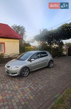 Хетчбек Toyota Auris 2007 в Городку