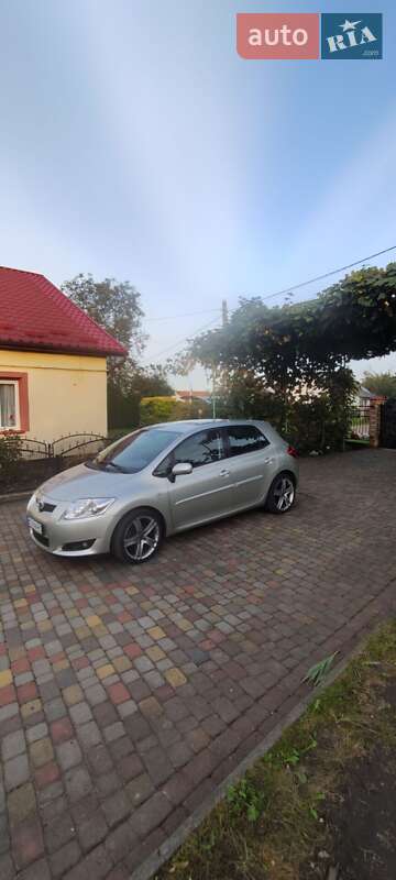 Хэтчбек Toyota Auris 2007 в Городке фото Хэтчбек Toyota Auris 2007 в Городке