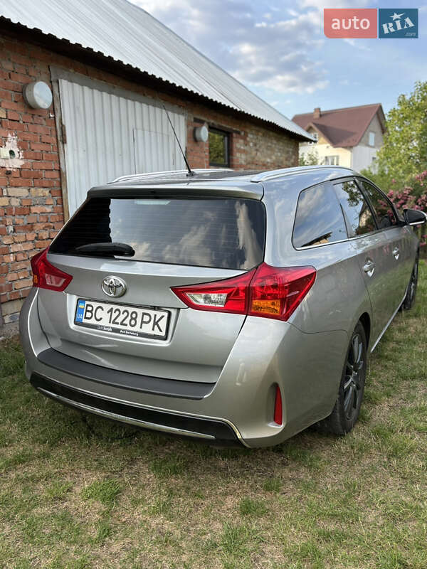 Универсал Toyota Auris 2014 в Новояворовске фото 7 Универсал Toyota Auris 2014 в Новояворовске