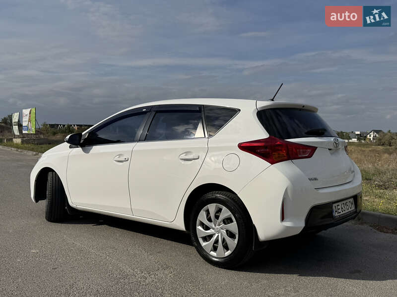 Хэтчбек Toyota Auris 2013 в Днепре фото 2 Хэтчбек Toyota Auris 2013 в Днепре