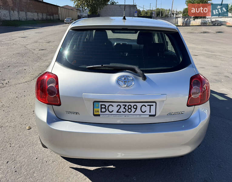 Хэтчбек Toyota Auris 2007 в Львове