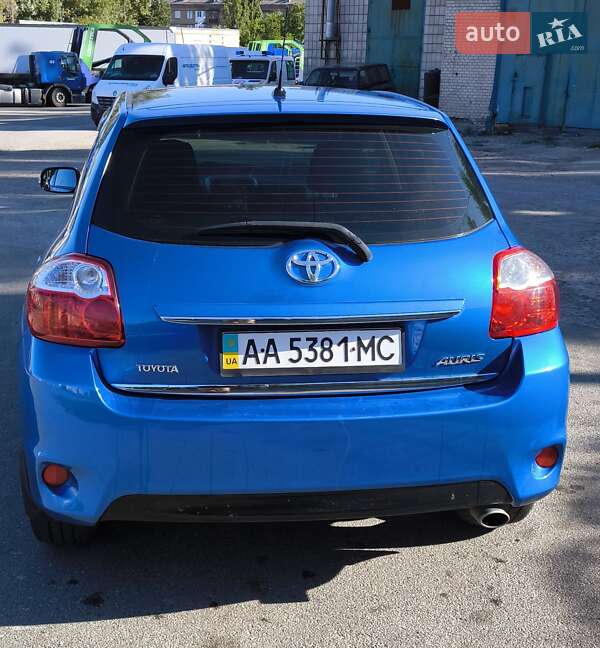 Хетчбек Toyota Auris 2011 в Києві фото 4 Хетчбек Toyota Auris 2011 в Києві
