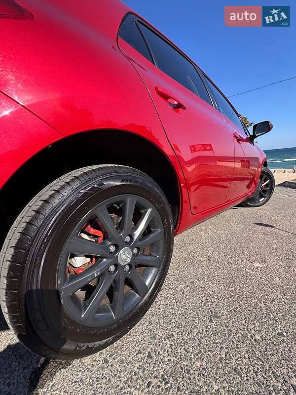 Хетчбек Toyota Auris 2010 в Чорноморську фото 17 Хетчбек Toyota Auris 2010 в Чорноморську