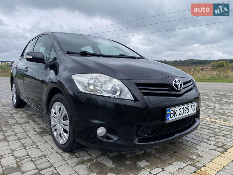 Toyota Auris 2010