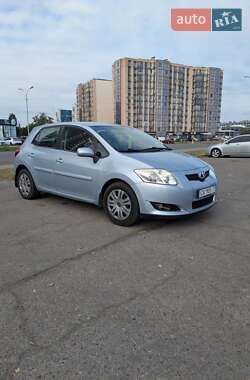 Хэтчбек Toyota Auris 2008 в Черкассах