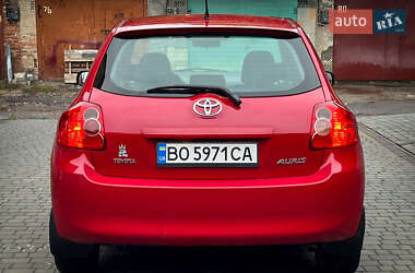 Хэтчбек Toyota Auris 2008 в 
