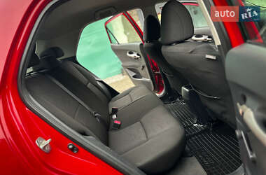 Хэтчбек Toyota Auris 2008 в 
