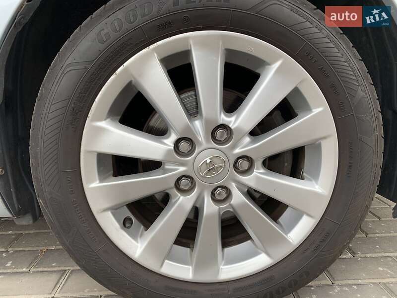 Хэтчбек Toyota Auris 2007 в Киеве