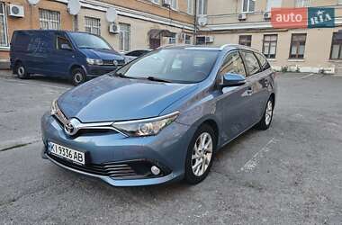 Універсал Toyota Auris 2015 в Києві