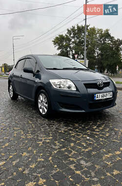 Хетчбек Toyota Auris 2008 в Шостці