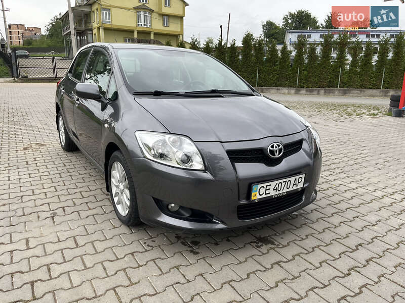 Хэтчбек Toyota Auris 2008 в Черновцах