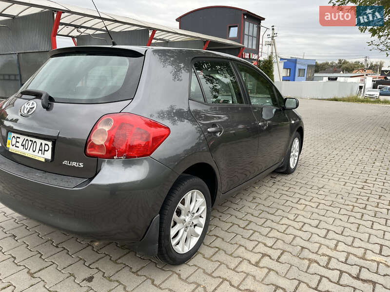 Хэтчбек Toyota Auris 2008 в Черновцах