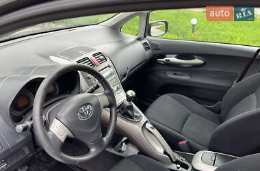 Хэтчбек Toyota Auris 2008 в 