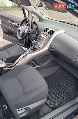 Хэтчбек Toyota Auris 2007 в 