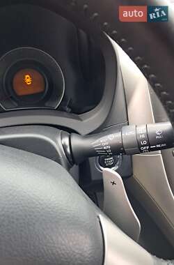 Хэтчбек Toyota Auris 2007 в 