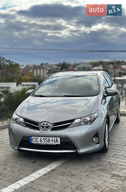 Хэтчбек Toyota Auris 2014 в 