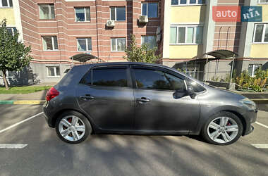 Хэтчбек Toyota Auris 2007 в 