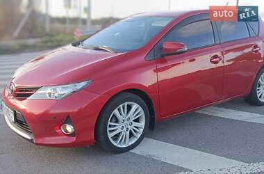 Хэтчбек Toyota Auris 2013 в Золотоноше