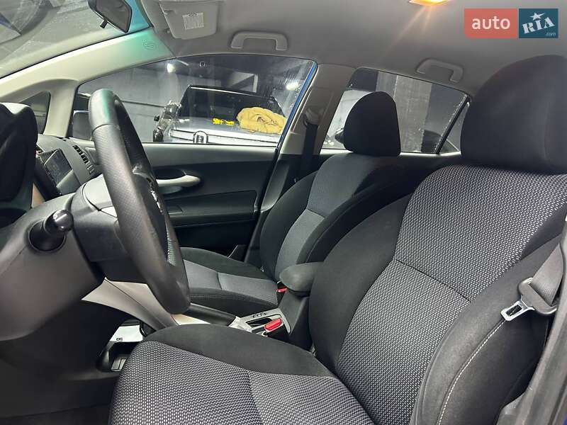 Хэтчбек Toyota Auris 2011 в Черновцах