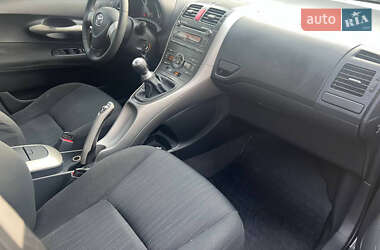 Хэтчбек Toyota Auris 2008 в 