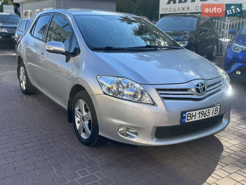 Хэтчбек Toyota Auris 2011 в Одессе фото 3 Хэтчбек Toyota Auris 2011 в Одессе