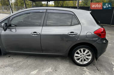 Хэтчбек Toyota Auris 2007 в 