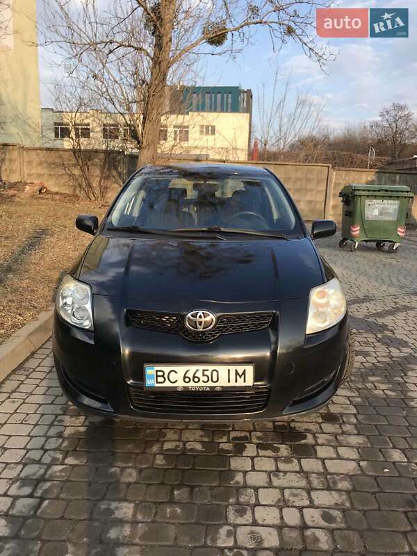 Хетчбек Toyota Auris 2008 в Львові