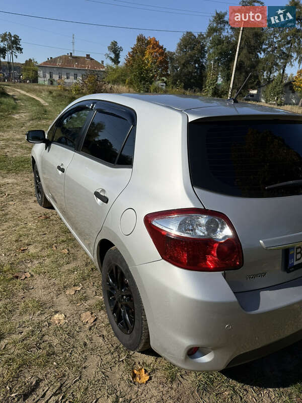 Хэтчбек Toyota Auris 2010 в Ивано-Франково фото 11 Хэтчбек Toyota Auris 2010 в Ивано-Франково
