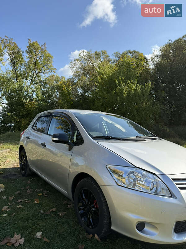 Хэтчбек Toyota Auris 2010 в Ивано-Франково фото 17 Хэтчбек Toyota Auris 2010 в Ивано-Франково