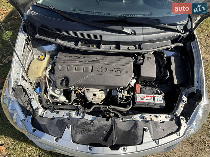 Хэтчбек Toyota Auris 2010 в Ивано-Франково фото 27 Хэтчбек Toyota Auris 2010 в Ивано-Франково