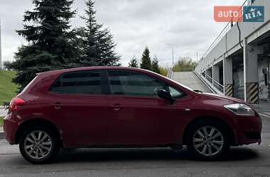 Хэтчбек Toyota Auris 2008 в 