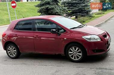Хэтчбек Toyota Auris 2008 в 