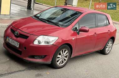 Хэтчбек Toyota Auris 2008 в 