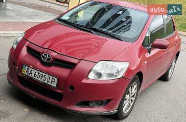 Хэтчбек Toyota Auris 2008 в 
