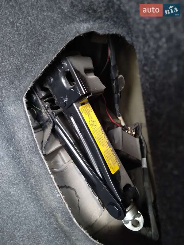 Хэтчбек Toyota Auris 2008 в Черновцах фото 27 Хэтчбек Toyota Auris 2008 в Черновцах