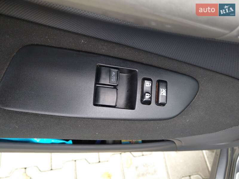 Хэтчбек Toyota Auris 2008 в Черновцах фото 35 Хэтчбек Toyota Auris 2008 в Черновцах