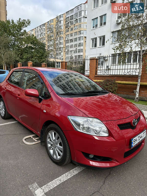 Хэтчбек Toyota Auris 2009 в Одессе